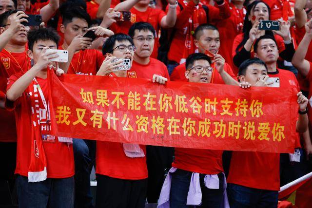 约罗已准备好在曼联新赛季展现潜力，尽管受伤影响较多